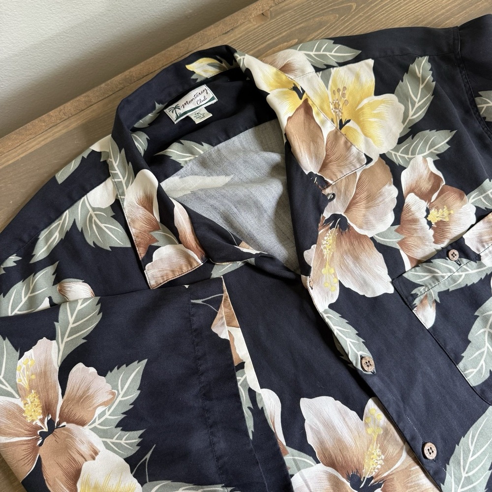 Monterey Club Men's XXL Vintage 100% Silk Floral Short Sleeve Button Up Shirt